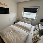 Alpenstrandlaeufer 公寓